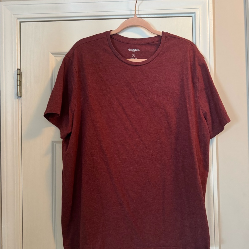 Goodfellow & Co Burgundy Short Sleeve Tee